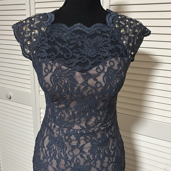 Gorgeous Cocktail or Prom Dress - Picture 1 of 14